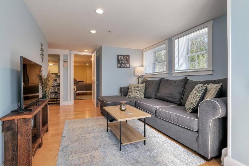 2Br Apt W/ 3 Min Walk To Downtown Swh - Low Tide Southwest Harbor Exterior photo